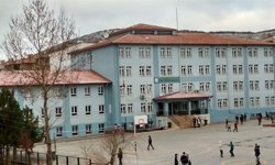 Bilecik'te bir okulun kızlar tuvaletinde silah ve tehdit notu bulundu