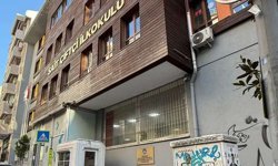 İlkokul önündeki 'Nasıl katil olunur?' afişi tepki çekti!