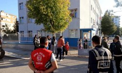 Saldırıların ardından her okul önüne iki polis görevlendirildi
