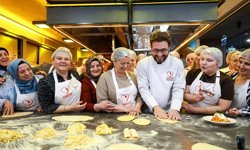 Şef Danilo Zanna depremzede kadınlarla aynı mutfakta buluştu
