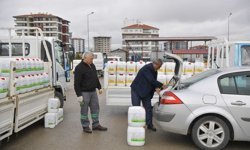 ABB’den kırsala destek: 916 üreticiye 177 bin litre sıvı gübre dağıtıldı