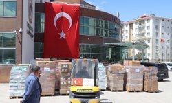 Van'dan İran’a 6 yardım TIR’ı daha gönderildi