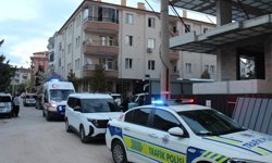 Yemek yaparken elbisesi tutuşan 91 yaşındaki kadın, yangında öldü