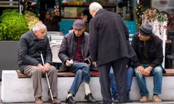Yeni yönetmelikle 7 bin yaşlı huzurevi sırasından elendi