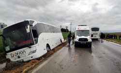 1 Mayıs kutlamalarına giden işçileri taşıyan otobüs yoldan çıktı; 1 yaralı