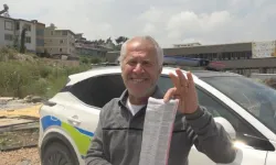 Ehliyetini aldıktan sonra ilk kez ceza yiyen sürücü, polisi tebrik etti!