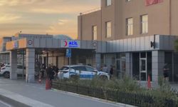 Zabıtanın motosikletle çarptığı seyyar satıcı yaralandı
