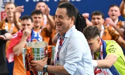 Acun Ilıcalı, Galatasaray'ın yıldızını Hull City'e istedi!