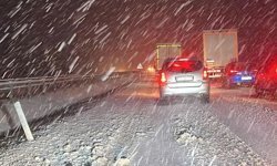 Kar, dolu, yağmur, hortum: Birçok ilde hayat durdu, ölen oldu, okullar tatil edildi
