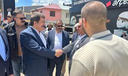 AK Partili Fırat, Erzurum'da vatandaşlarla bayramlaştı
