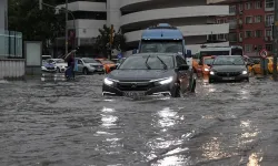 Ankara'da etkili olan sağanak sonrası yollar göle döndü!