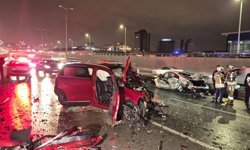 Üç kentte peş peşe trafik kazası: Çok sayıda ölü ve yaralı var