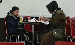 Fakir görünüyorlar diye içeri alınmadıkları iddiası: Burger King olayına soruşturma!
