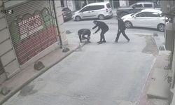 Beyoğlu’nda kaldırımda yürürken başına cam düştü; 7 dikiş atıldı