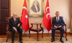 Devlet Bahçeli'den Özgür Özel'e telefon: 'Sağlığına dikkat et'