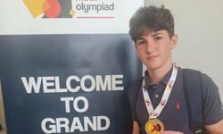 14 yaşındaki Doruk, matematik olimpiyatlarında dünya birincisi oldu
