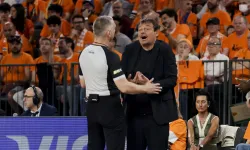Soruya kızan Ergin Ataman, basın toplantısını terk etti!