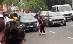 Yerdeki Galatasaray bayrağını kaldırırken saldırıya uğrayan kadın taraftara özel davet!