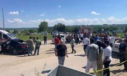 Sakarya'da ticari araç ile otomobil çarpıştı; 5’i ağır, 8 yaralı