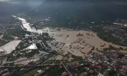 Hatay'da Asri Nehri taştı, evler ve yollar çöktü: 1 ölü, 3 yaralı