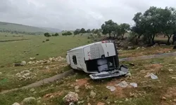 Gaziantep’te işçi servisi uçuruma devrildi; 16 yaralı