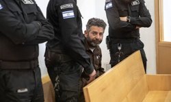İsrail, alıkoyduğu iki aktivisti sınır dışı etti