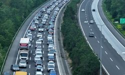 İstanbul'dan Anadolu'ya bayram akını: Yollar kilitlendi!