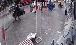 Adana'da cep telefonu bayisinde kasklı soygun!