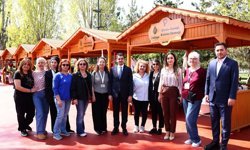 Hüseyin Can Güner’den Kadın Emeği Pazarı’na ziyaret