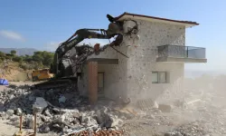 Cennet koyda kaçak villa çıkmazı: Milyonluk yıkım ihalesine giren olmadı