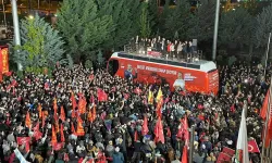 Özgür Özel: Bu binadayım, odamdayım, hiçbir yere gitmiyorum!