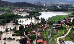 Tokat’ta aşırı yağışlar nedeniyle bir köy tahliye edildi, tarım arazileri sular altında kaldı!