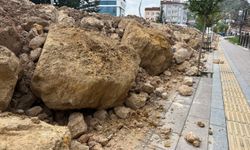 Tokat'ta sel riskine karşı dev kayalarla 9 kilometrelik set çekildi