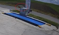 Takla atan otomobil tarlaya savruldu: Aynı aileden 4 kişi yaralandı