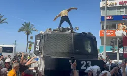 İzmir’de TOMA’nın üzerine çıkan kişi tutuklandı