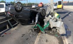 Takla atan otomobilde mahsur kalan kişi kurtarıldı