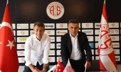 1. Lig'den düşen Antalyaspor, Bülent Korkmaz ile anlaştı