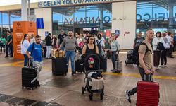Antalya'ya turist yağıyor! 5 ayda 3,5 milyon kişi geldi