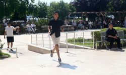 Okul çevresinde park yeri bulamadı, sınava geç kaldı!