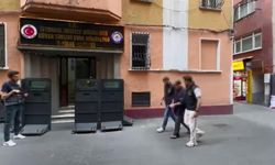 Beyoğlu’nda kargo paketlerini çalan 68 yaşındaki şüpheli yakalandı