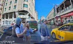 Beyoğlu’nda yol verme tartışmasında tehdit: 'Boksörüm çeneni kırarım'