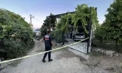 'Bahçe kapısı ses çıkarıyor' kavgası: 1 ölü, 2 yaralı