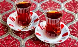 Herkesin evine giren 2 çay markasında boya çıktı!