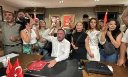 CHP İzmir İl Başkanlığı'nda gergin gün: Utku Gümrükçü göreve başladı