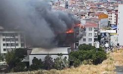 Esenyurt'ta 5 katlı binanın çatısında yangın