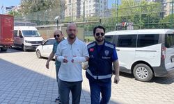 Eski eşini darbedip, iş yerine zarar verdi