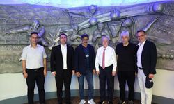 Fenerbahçe Başkanı Aziz Yıldırım, Chobani Kurucusu ve CEO’su Hamdi Ulukaya’yı ağırladı