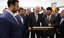 Tamer Karadağlı, AK Partili yöneticilerle Bağcılar'ı gezdi