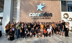 Hull City taraftarları tatil için Antalya’ya geldi