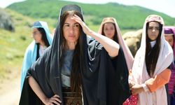 İpek Tuzcuoğlu’ndan dikkat çeken namaz açıklaması!